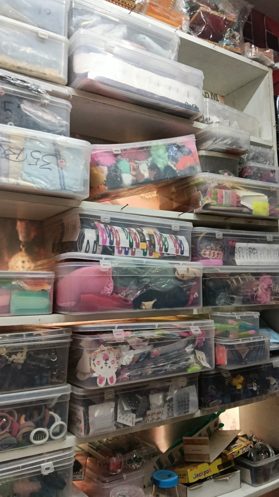BEAUTY POINT PARLOUR & COSMETICS