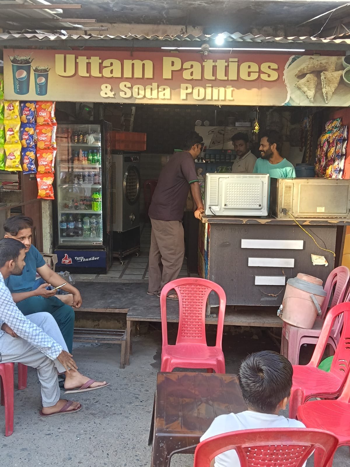 UTTAM PATTIES & SODA POINT