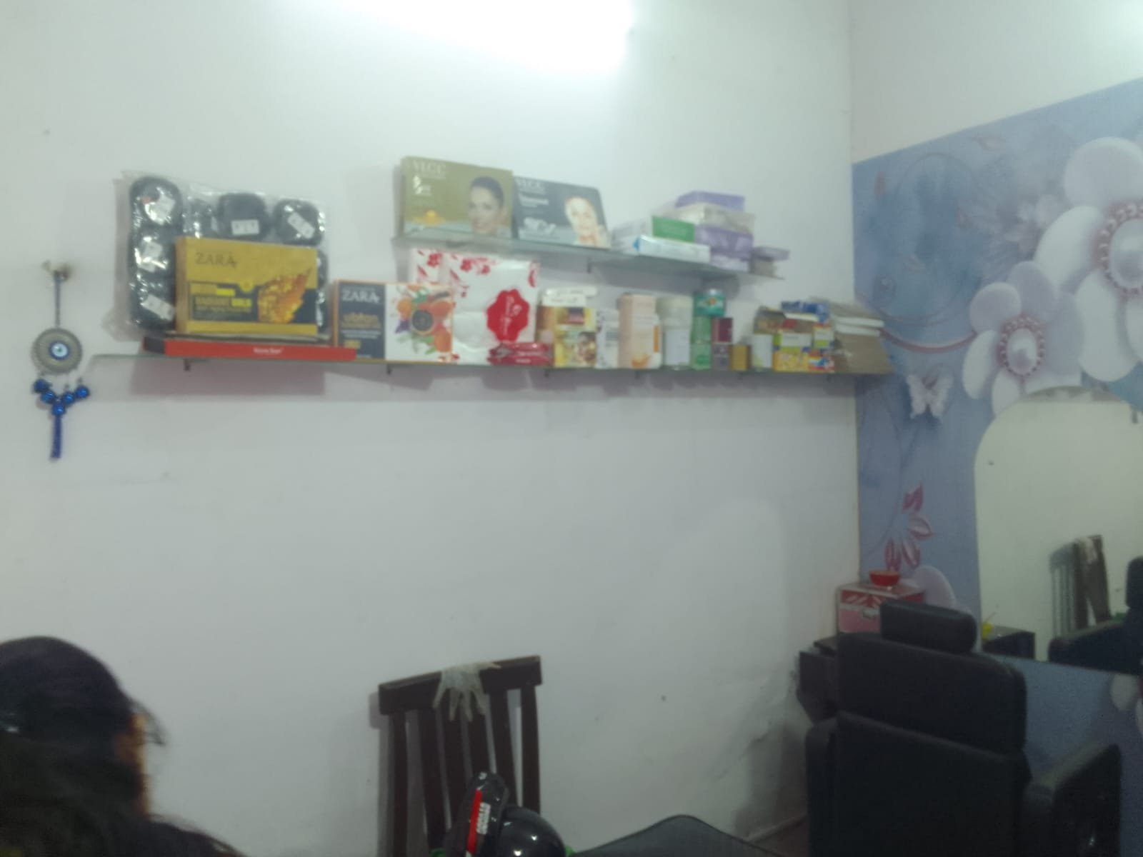 Purva Beauty Parlour