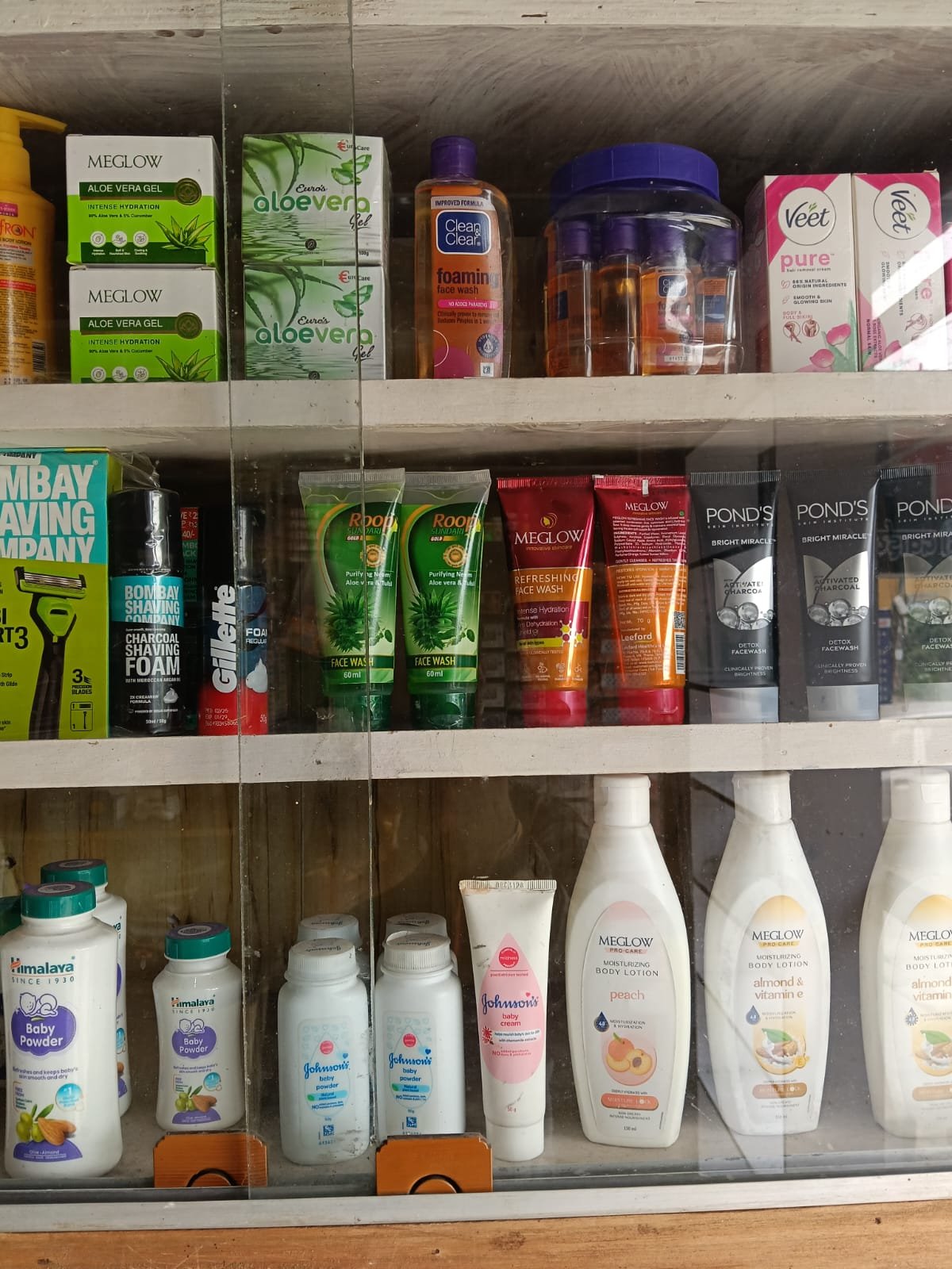 RADHE RADHE GENERAL STORE
