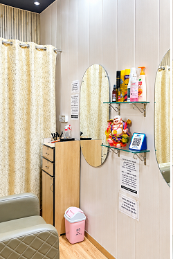 RIYA BEAUTY PARLOUR photo 2