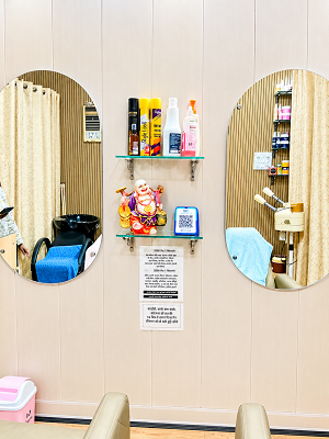 RIYA BEAUTY PARLOUR photo 3
