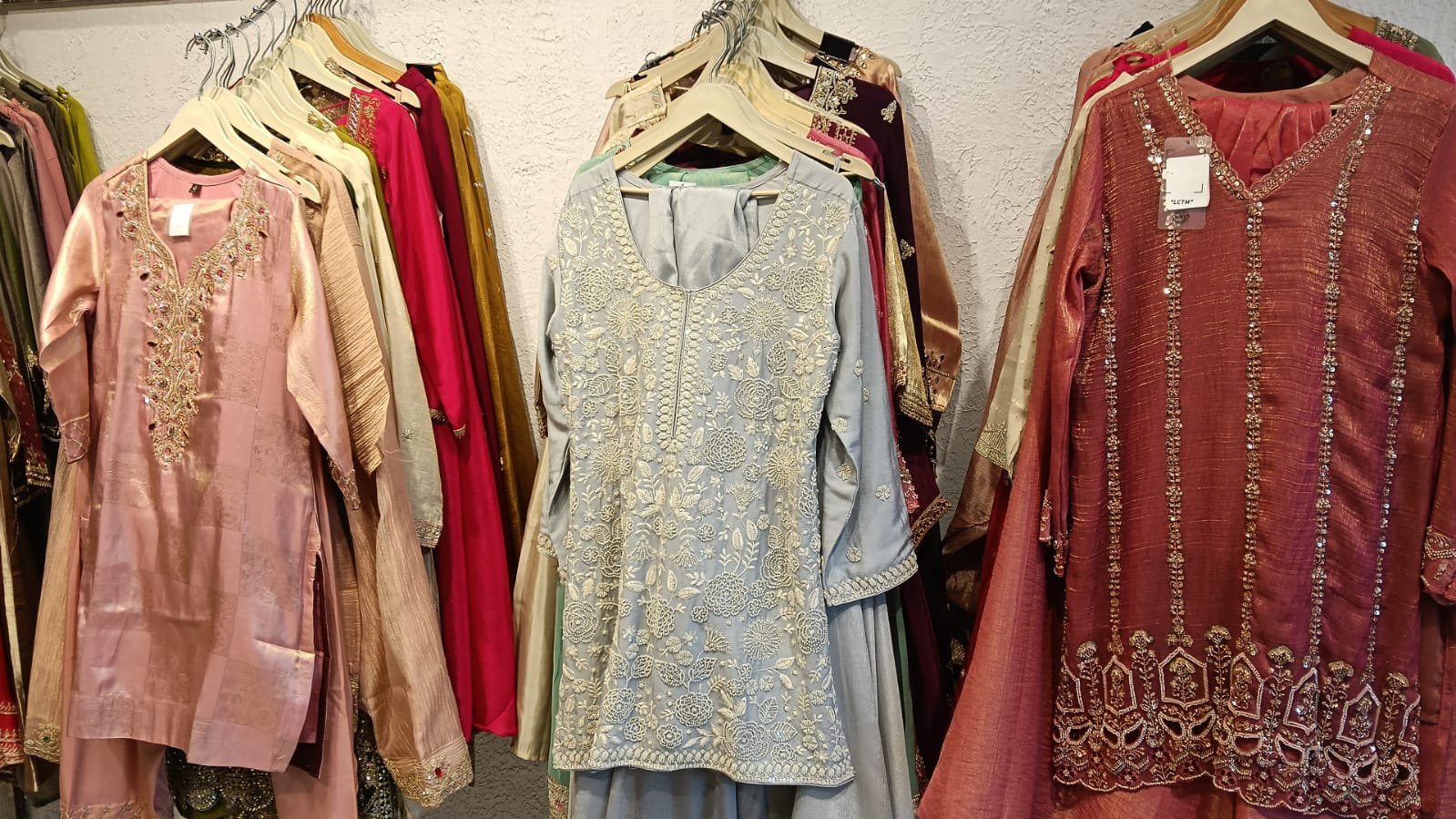 SS COLLECTION photo 3